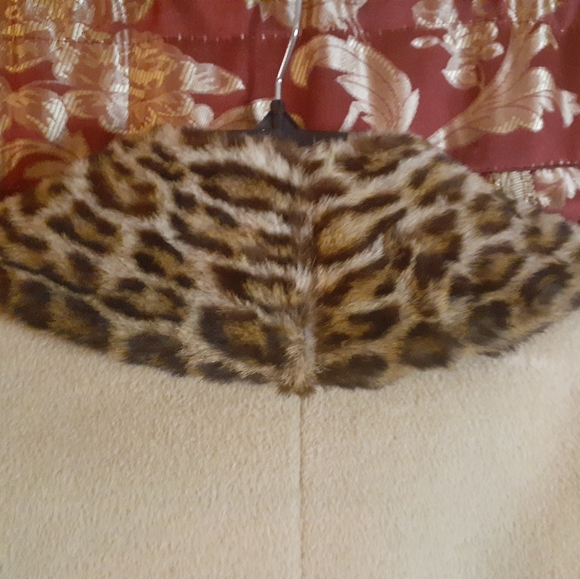 True Vintage Leopard Fur Collar Tan Wool  Coat - Picture 9 of 12